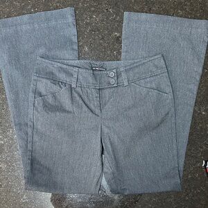 New‎ York & Company women’s 6 Gray flare Cut Women's Pants